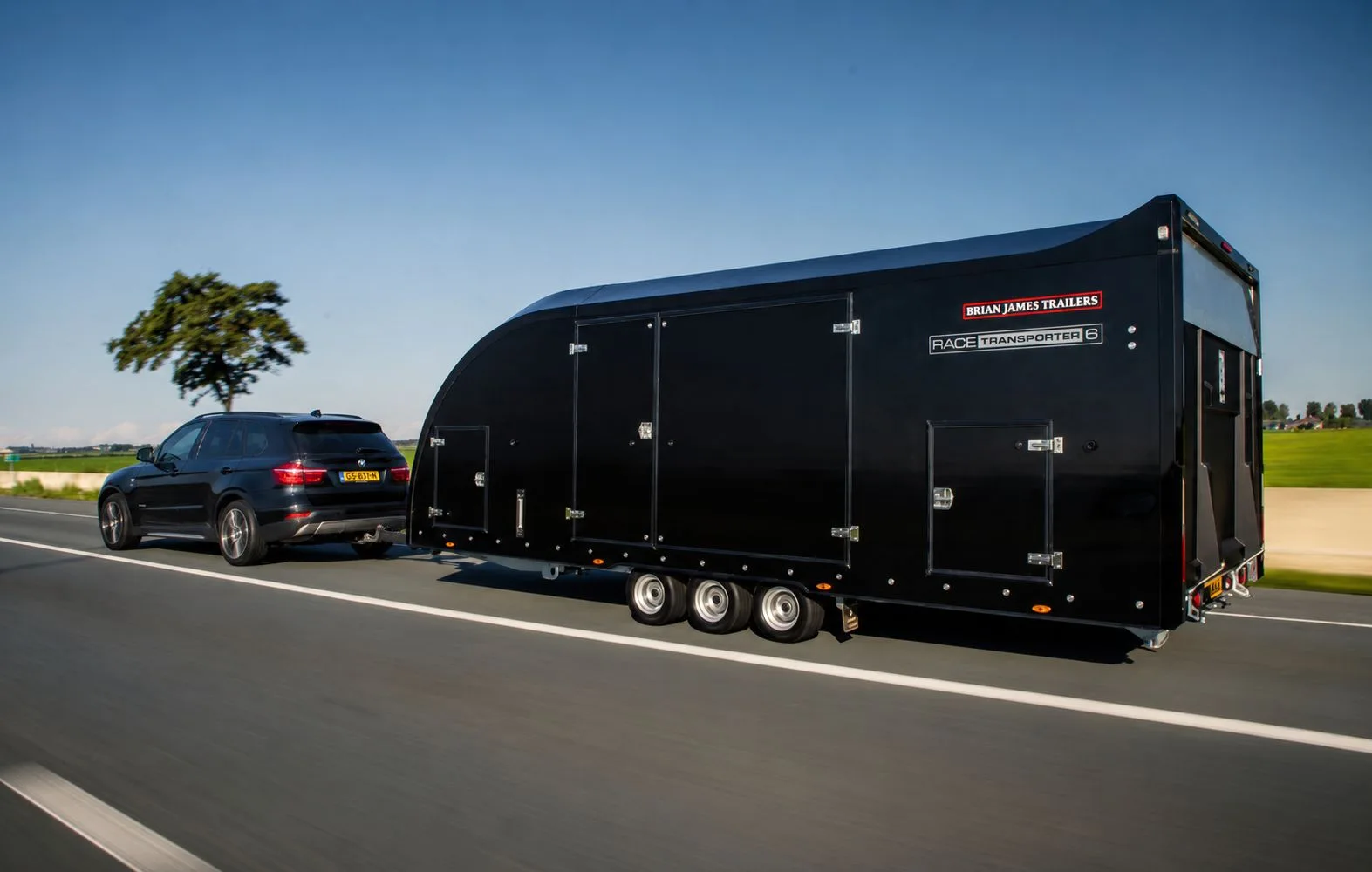 Gesloten transport klassiekers en oldtimers — maximale bescherming